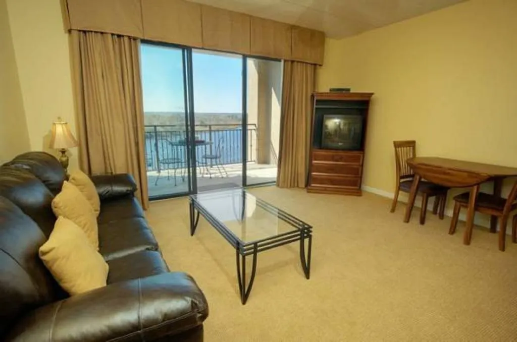 Riverview Suites At Water Street Center-1