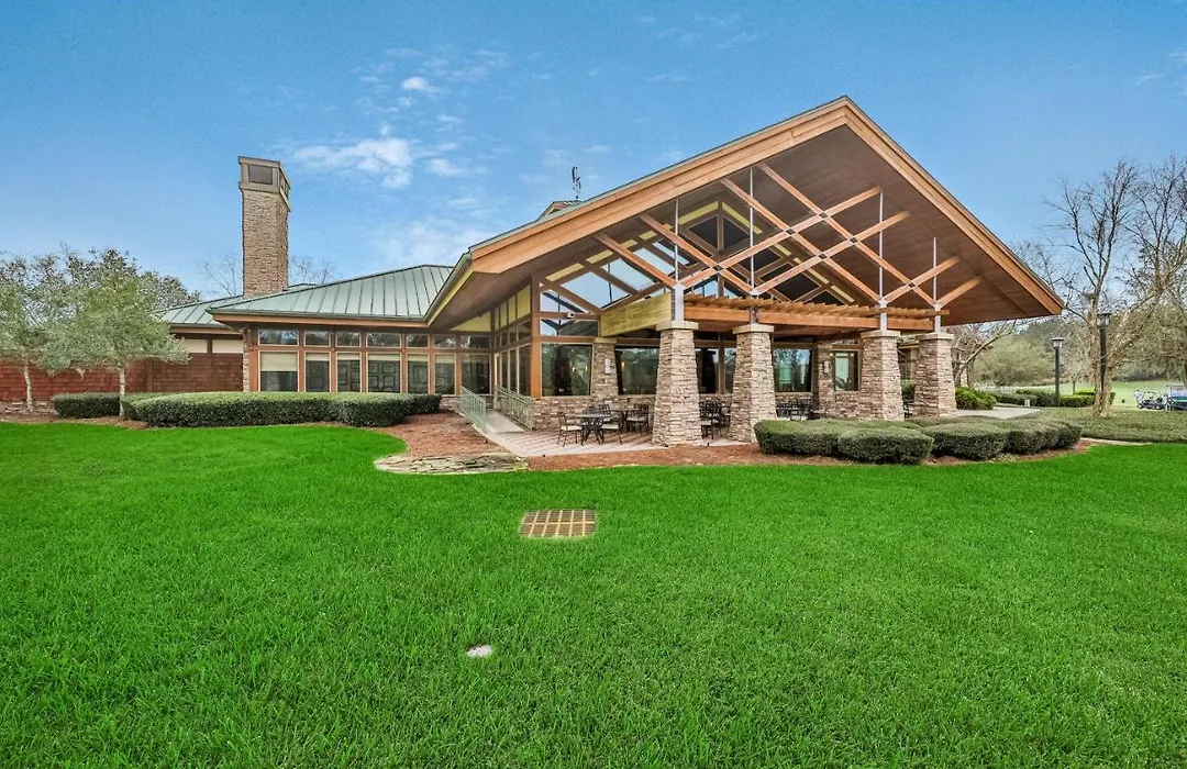 Luxury Golf Retreat-1
