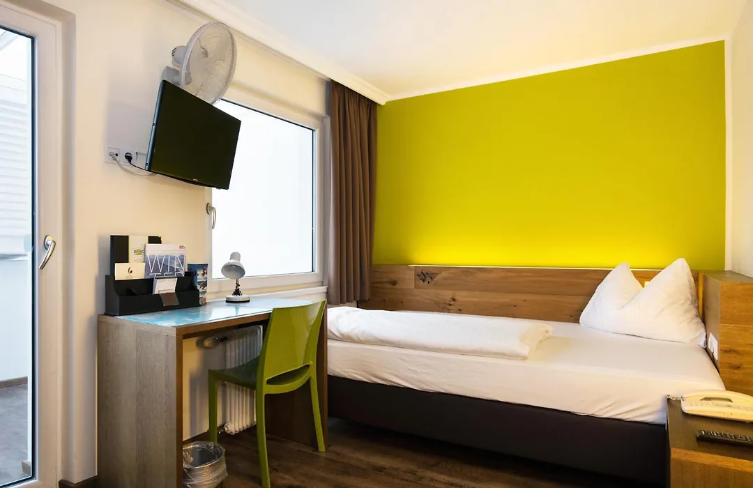 Basic Hotel Innsbruck-1