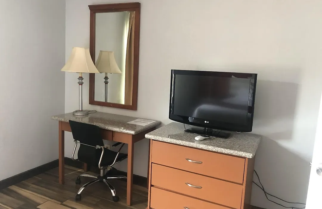 Ramada By Wyndham Near Seaworld / Mission Beach-1