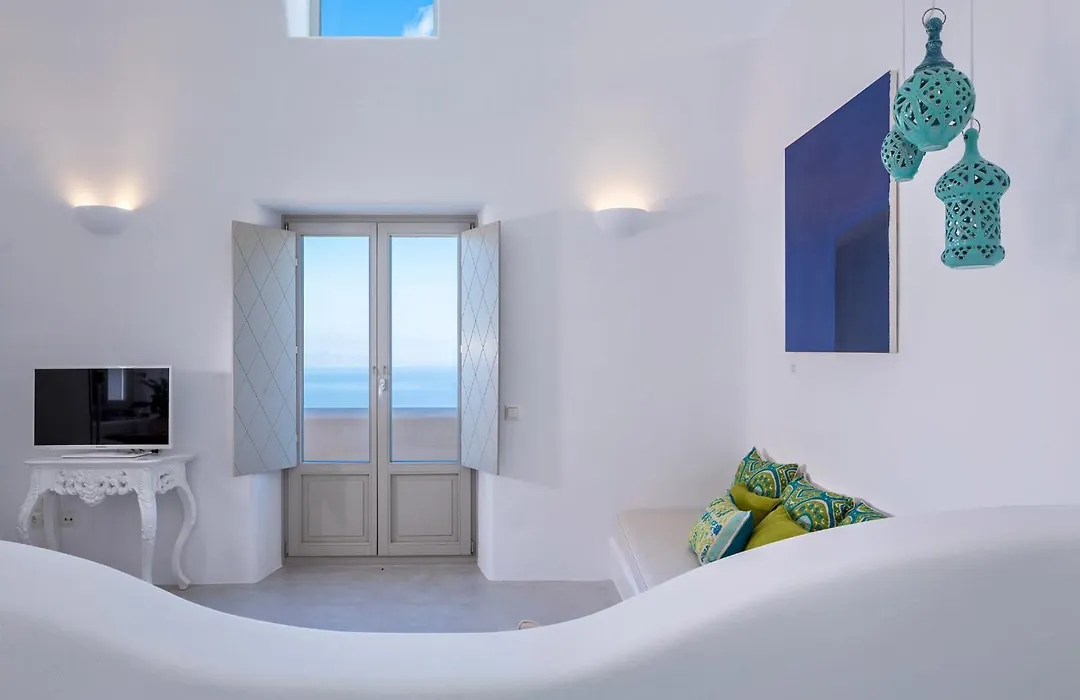 Skyfall Suites - Adults Only-1