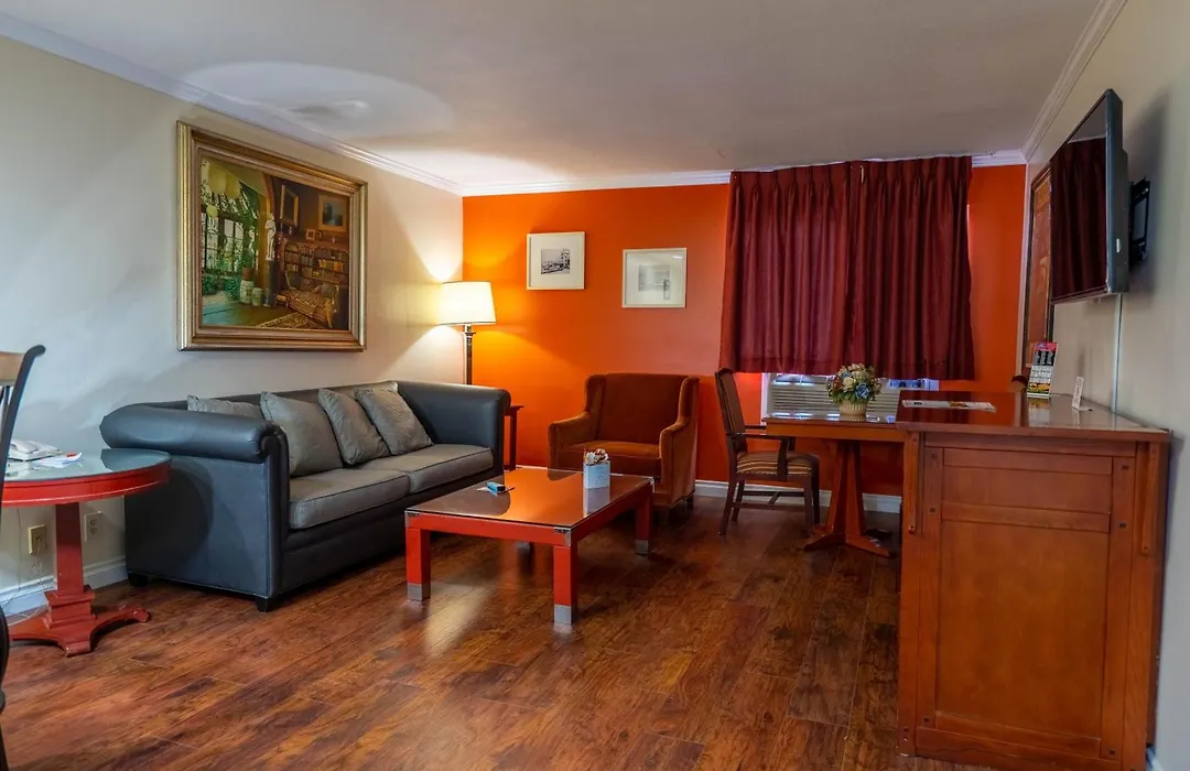 Howard Johnson By Wyndham Buena Park-1