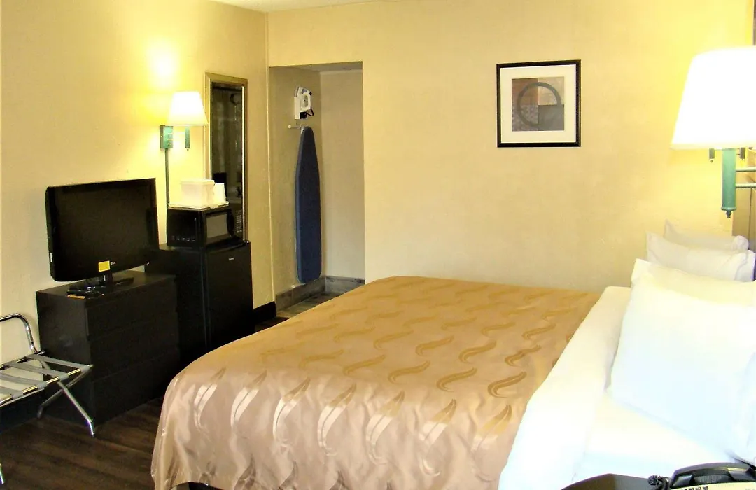 Baymont By Wyndham Front Royal Near Shenandoah National Park-1
