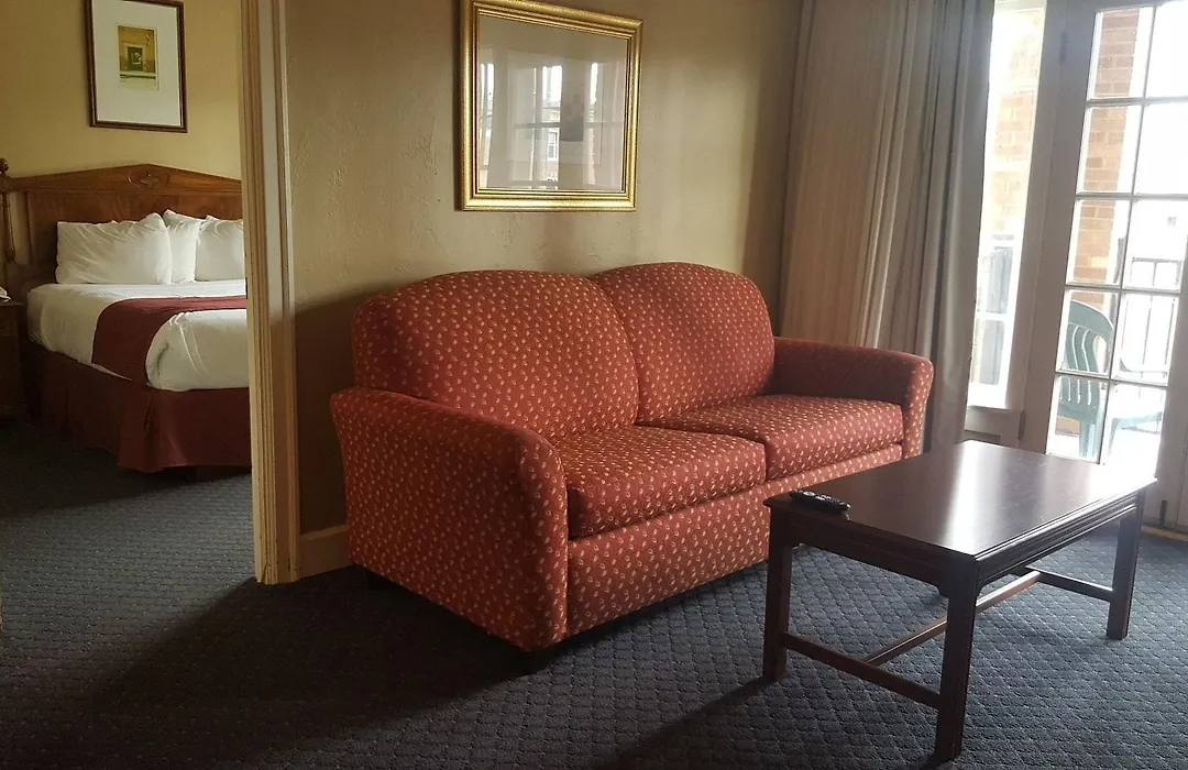 Senate Luxury Suites-1