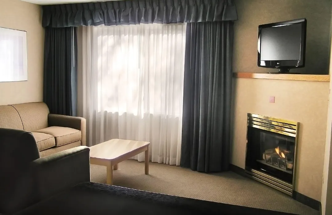 Ramada By Wyndham Toms River-1