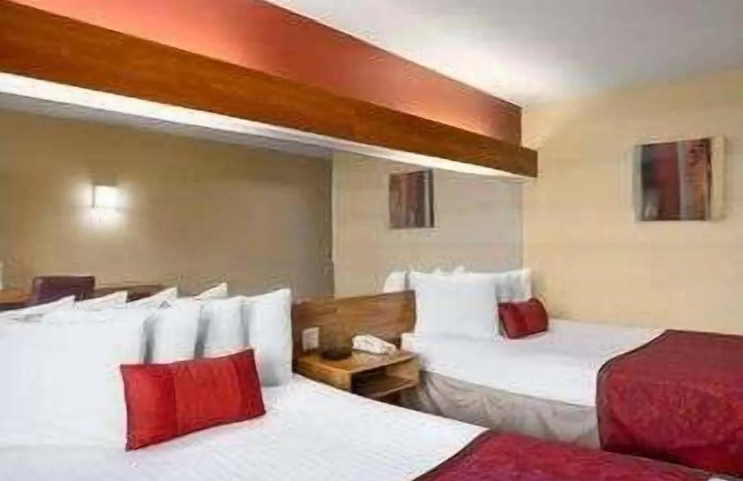 Days Inn & Suites By Wyndham Lafayette In-1