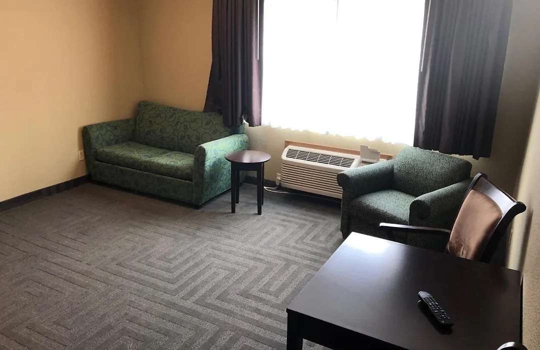 Super 8 By Wyndham Lagrande-1