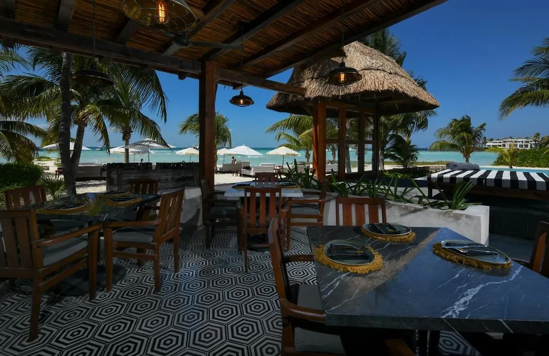 Casa Del Jaguar Beach Hotel-1