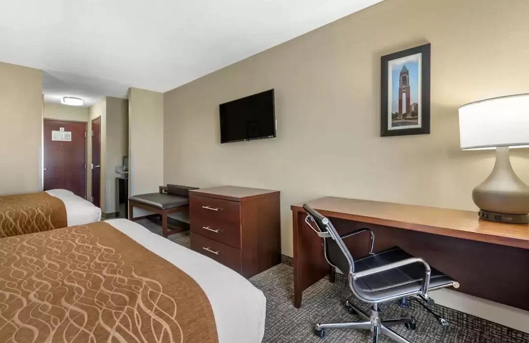 Comfort Inn & Suites Muncie Near University-1
