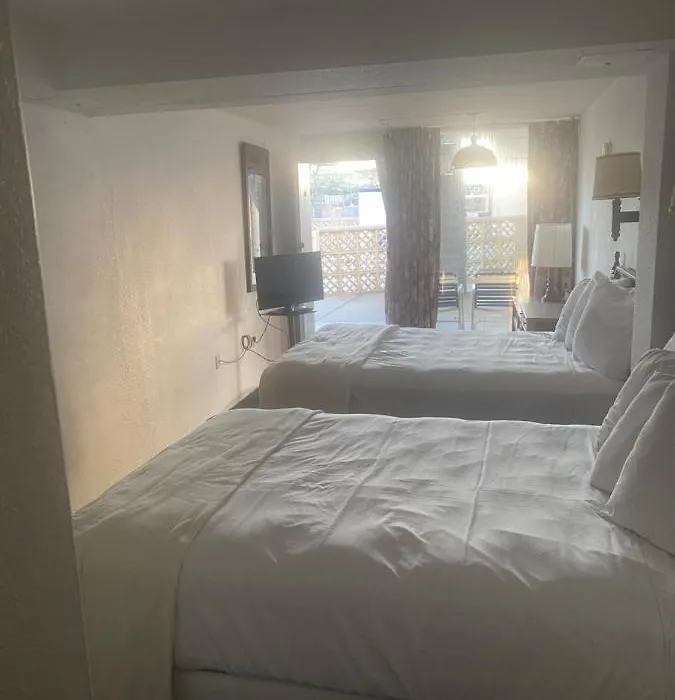 Yankee Clipper Resort Motel-1