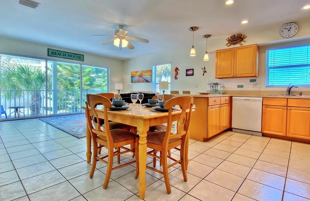 Beachside Villas 204B-1
