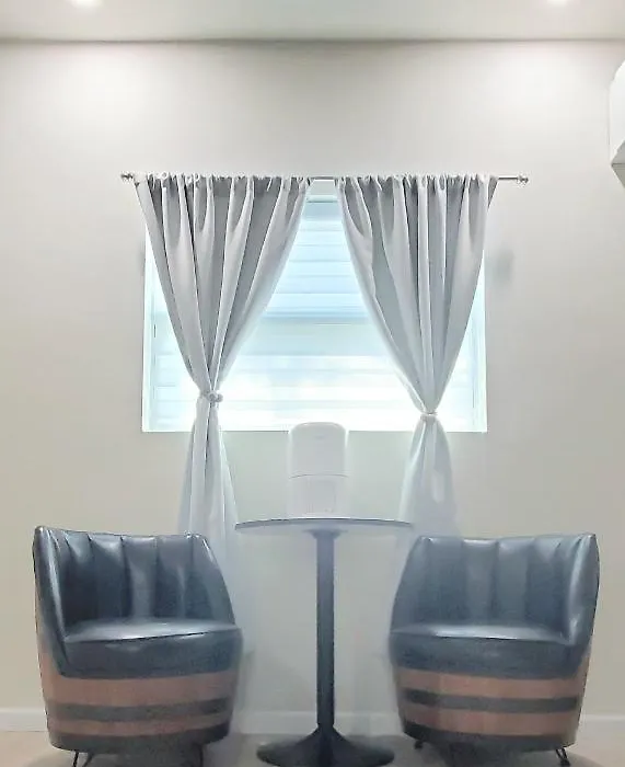 King Size Sassy Studio-1