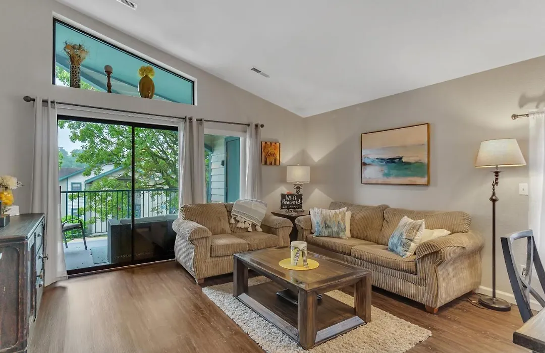 2 Bed Condo-The Greens At Thousand Hills-Coffee Bar-1
