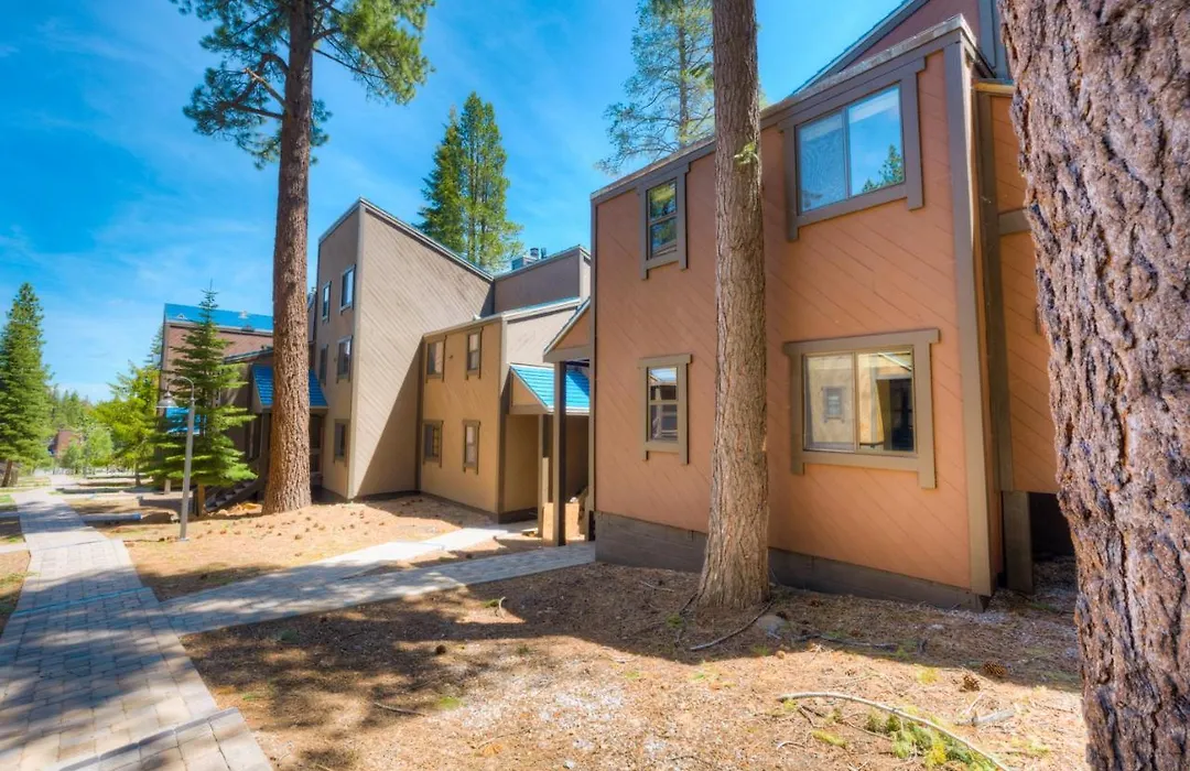 Aspen Grove "Ski Back" Condos-1