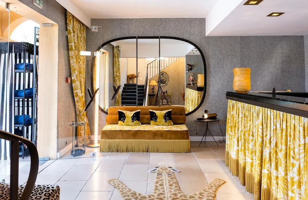 Hotel Le Y-1