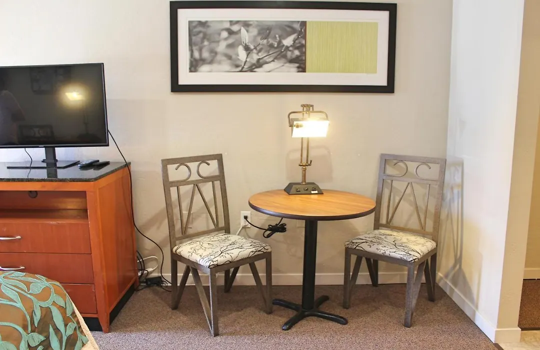 Bell & Main Alamosa Studio Suite-Walking Distance To Downtown-1