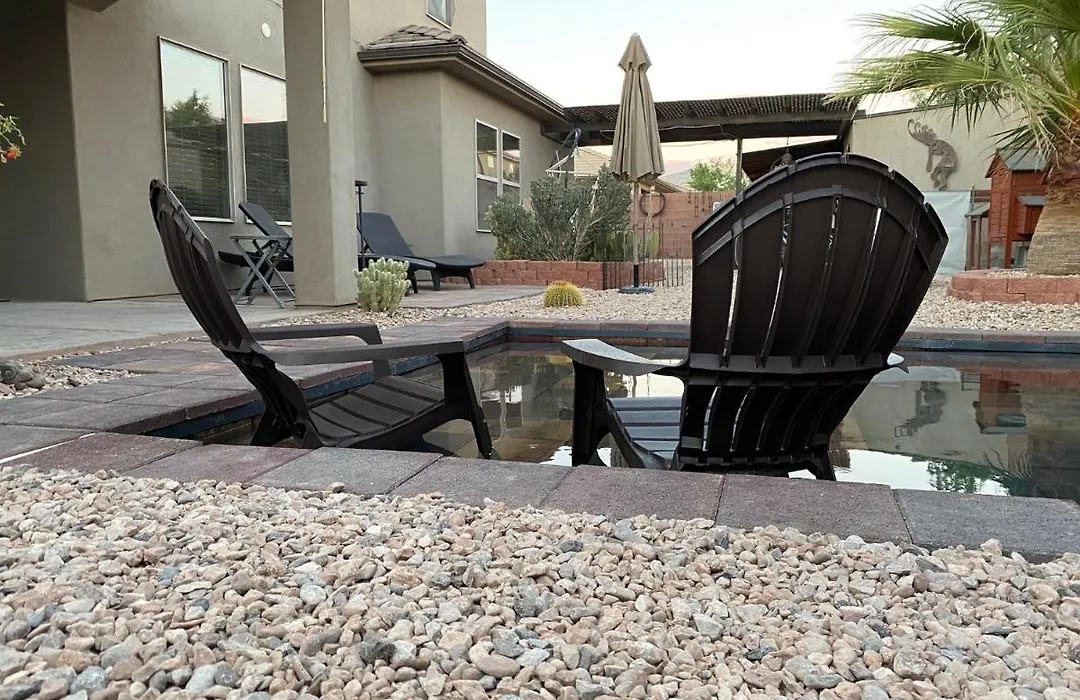 Zion Rv Stone Pool Inn, Pets Stay Free, Fenced In Yard, Relaxing Waterfall!-1