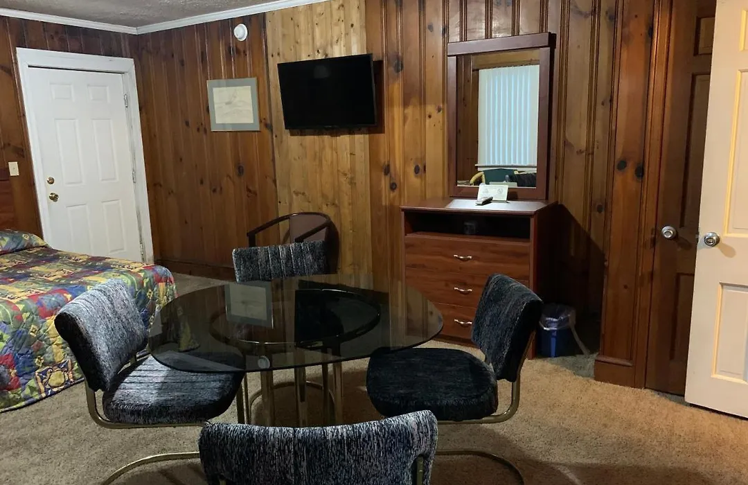 Dewitt Rooms & Cottages-1
