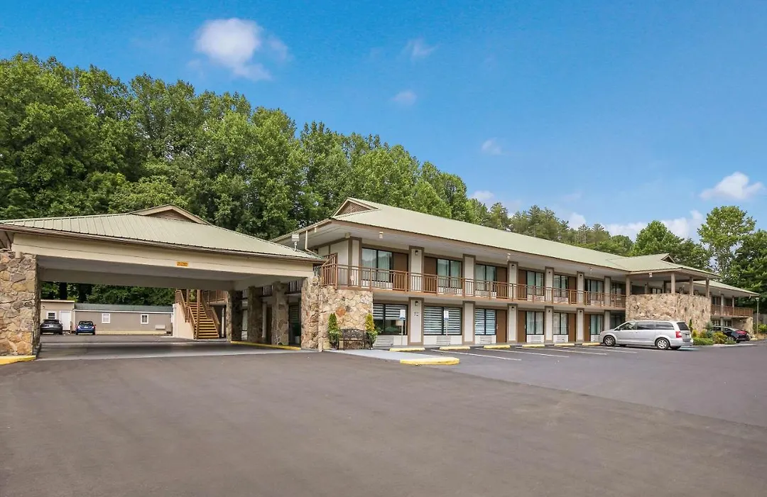 Quality Inn & Suites Mt Chalet-1