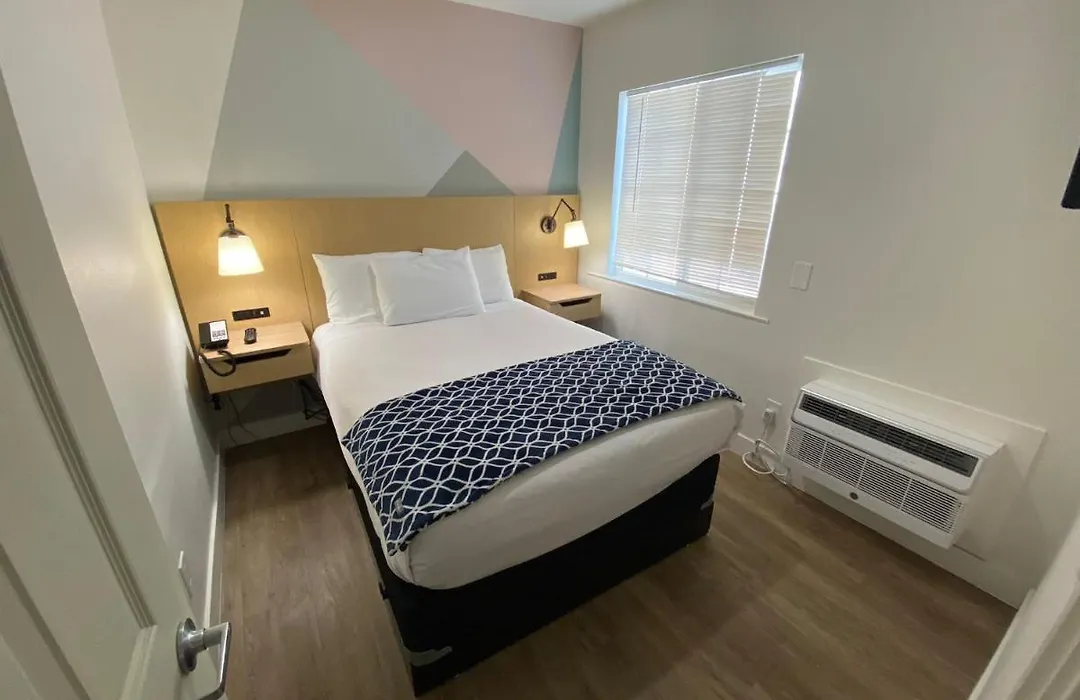 Salt Air Lodge-1