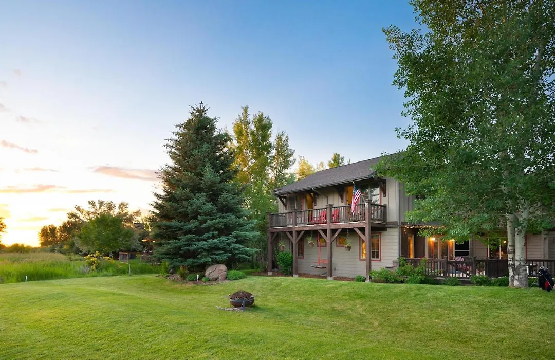 Adventures From Bozeman'S Perfect Location-1