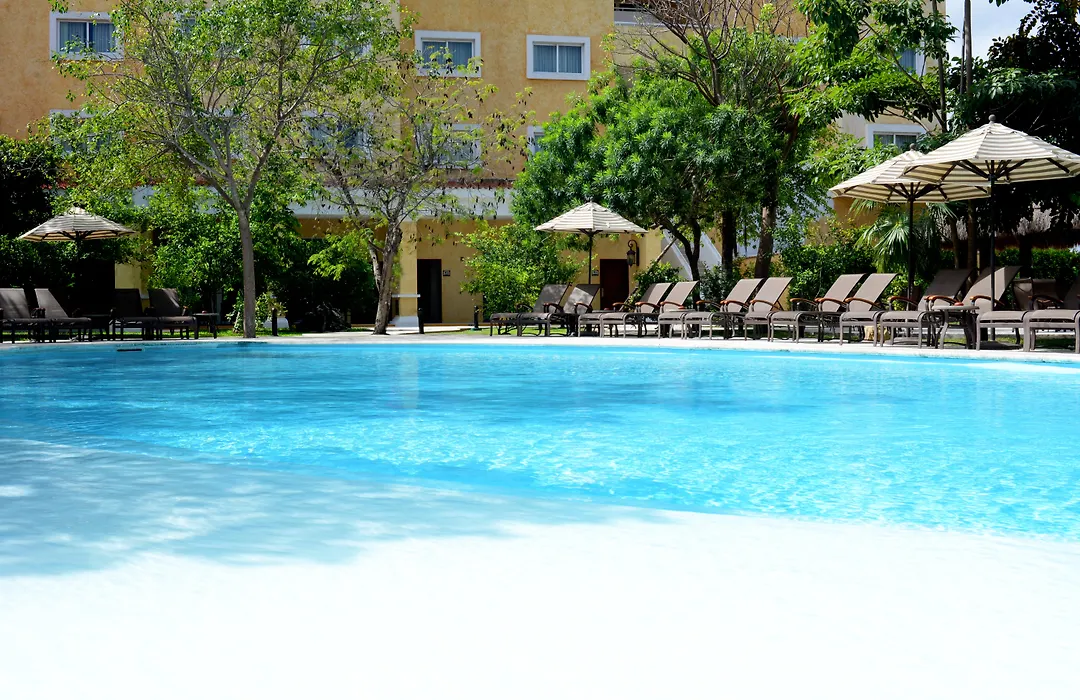 Courtyard By Marriott Cancun Airport-1