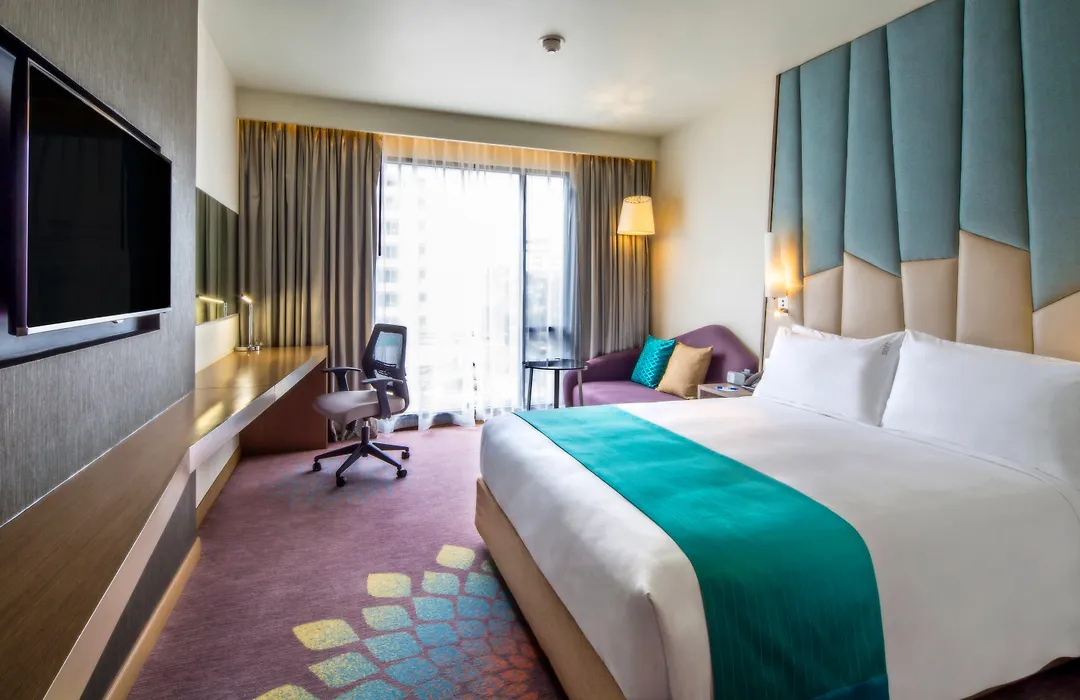 Holiday Inn Express Bangkok Sukhumvit 11 By Ihg-1