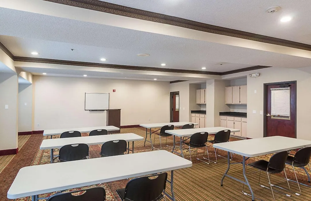 Quality Inn & Suites West Chase-1