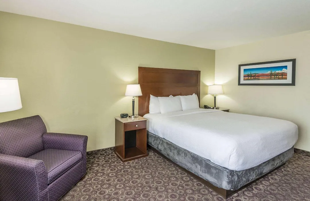 La Quinta By Wyndham Las Vegas Airport South-1