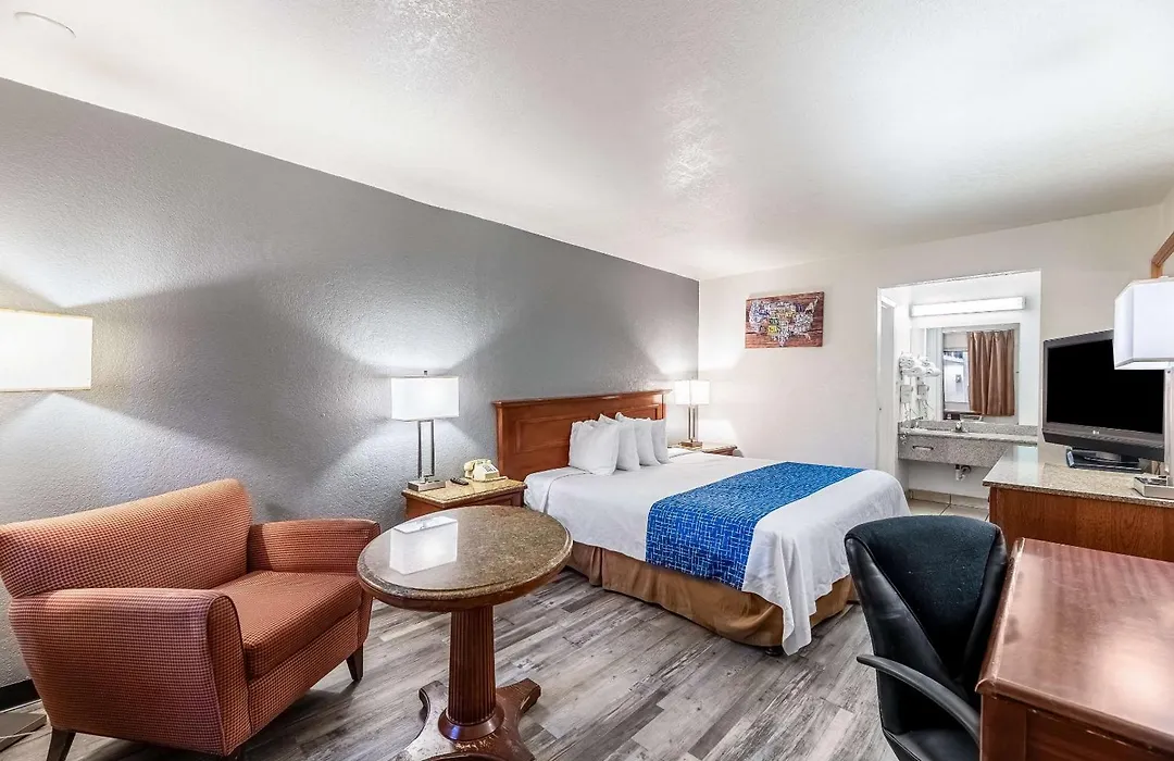 Econo Lodge Phoenix North I-17-1