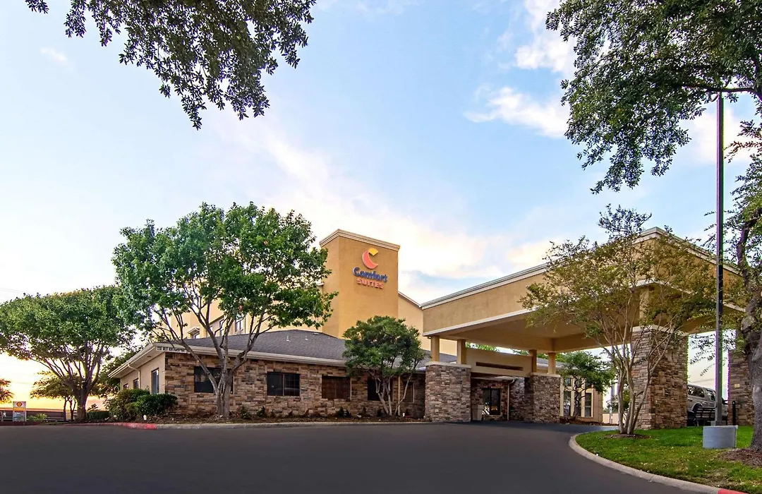 Comfort Suites Nw Dallas Near Love Field-1