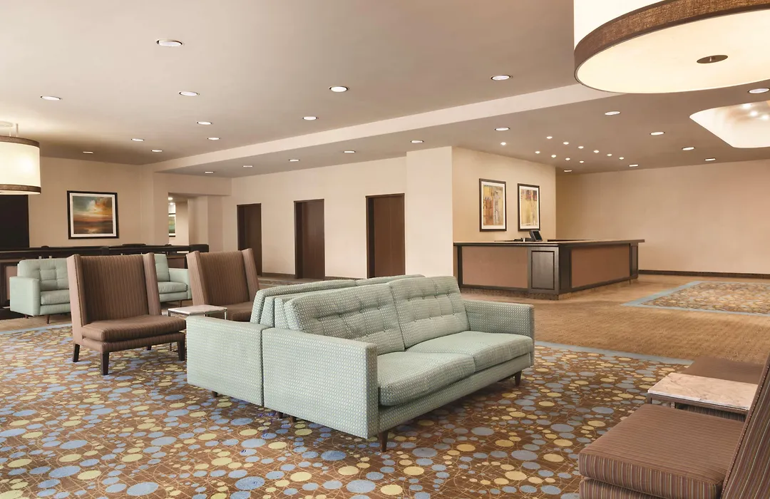 Radisson Hotel Fresno Conference Center-1