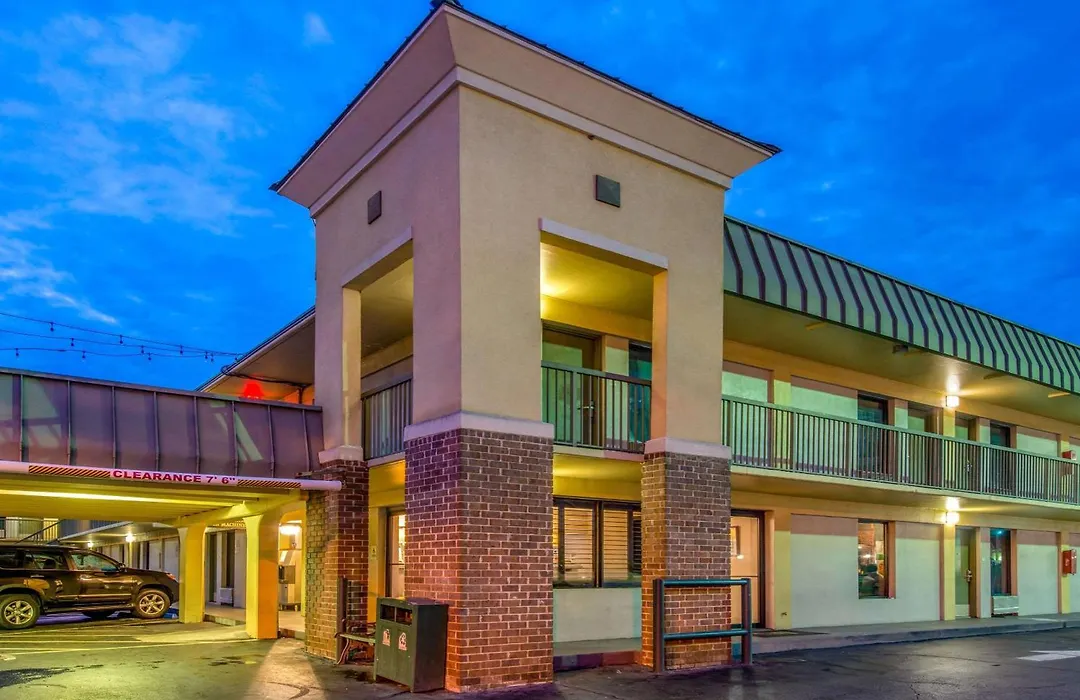 Quality Inn Savannah Historic District-1
