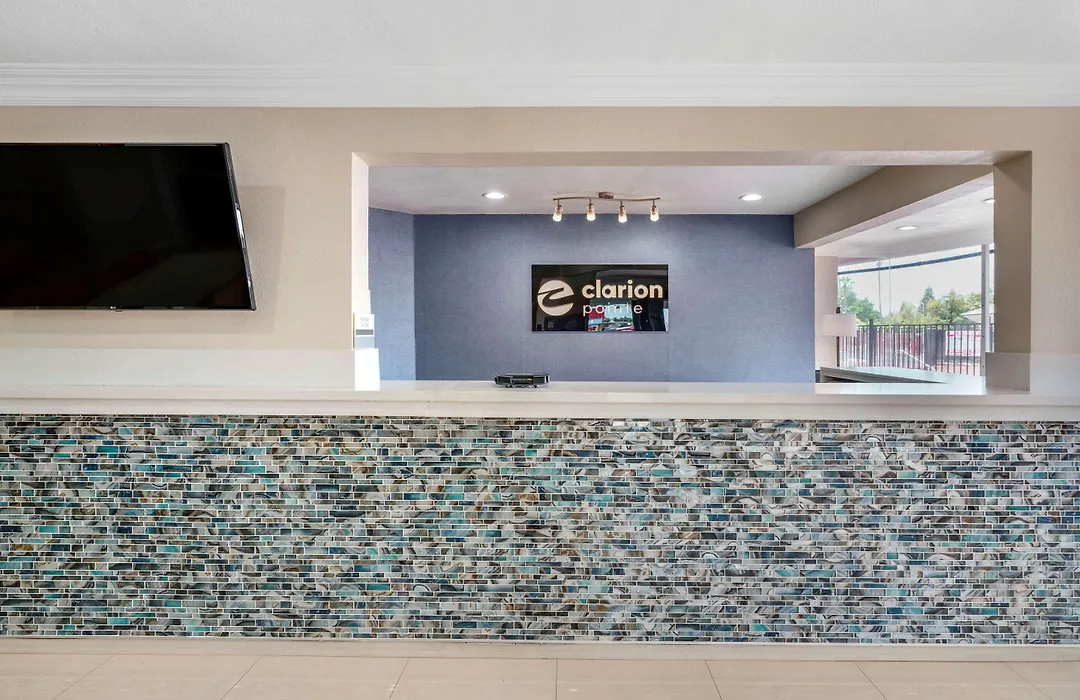Clarion Pointe Fresno Near Yosemite-1