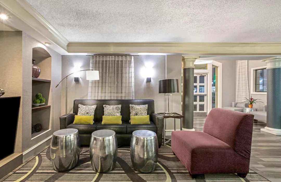 La Quinta Inn By Wyndham Fresno Yosemite-1