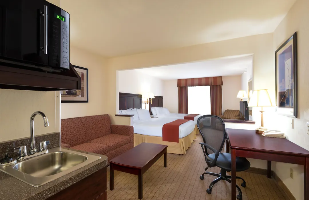 Holiday Inn Express & Suites Evanston By Ihg-1