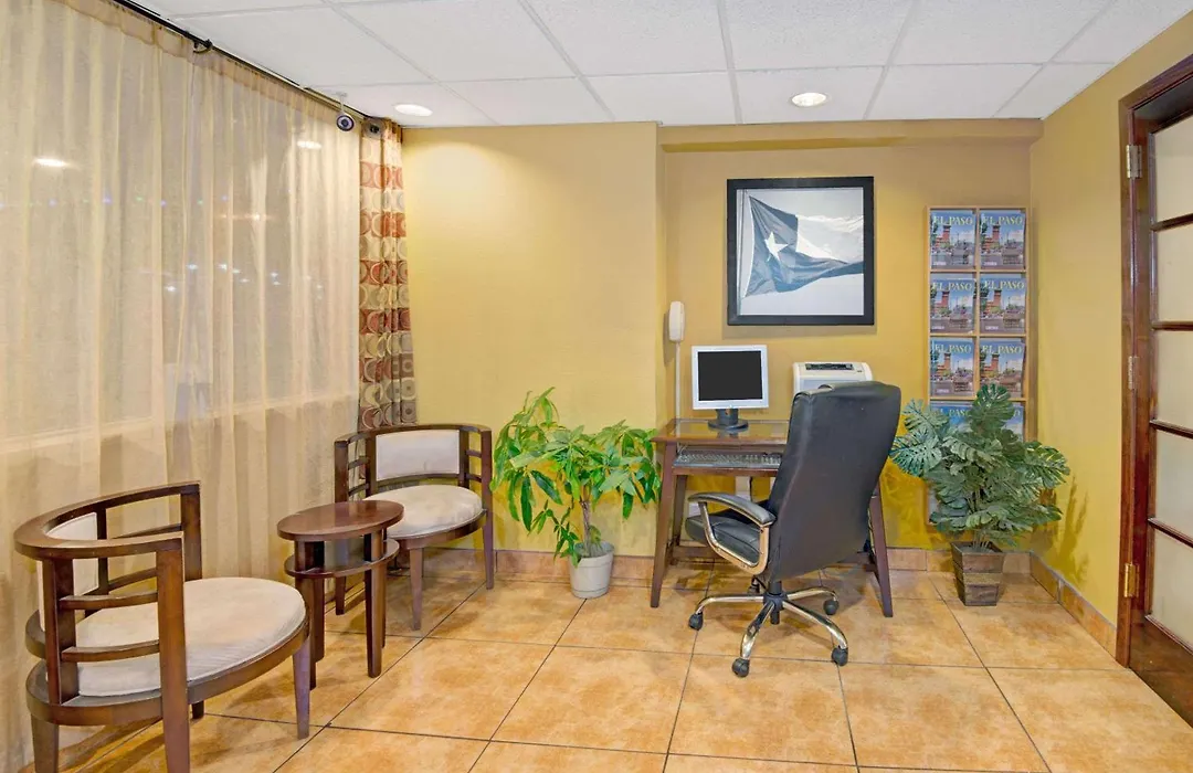 Super 8 By Wyndham El Paso Airport-1