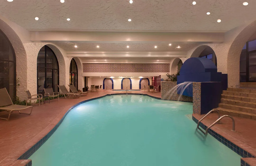 Aksarben Suites Trademark Collection By Wyndham-1