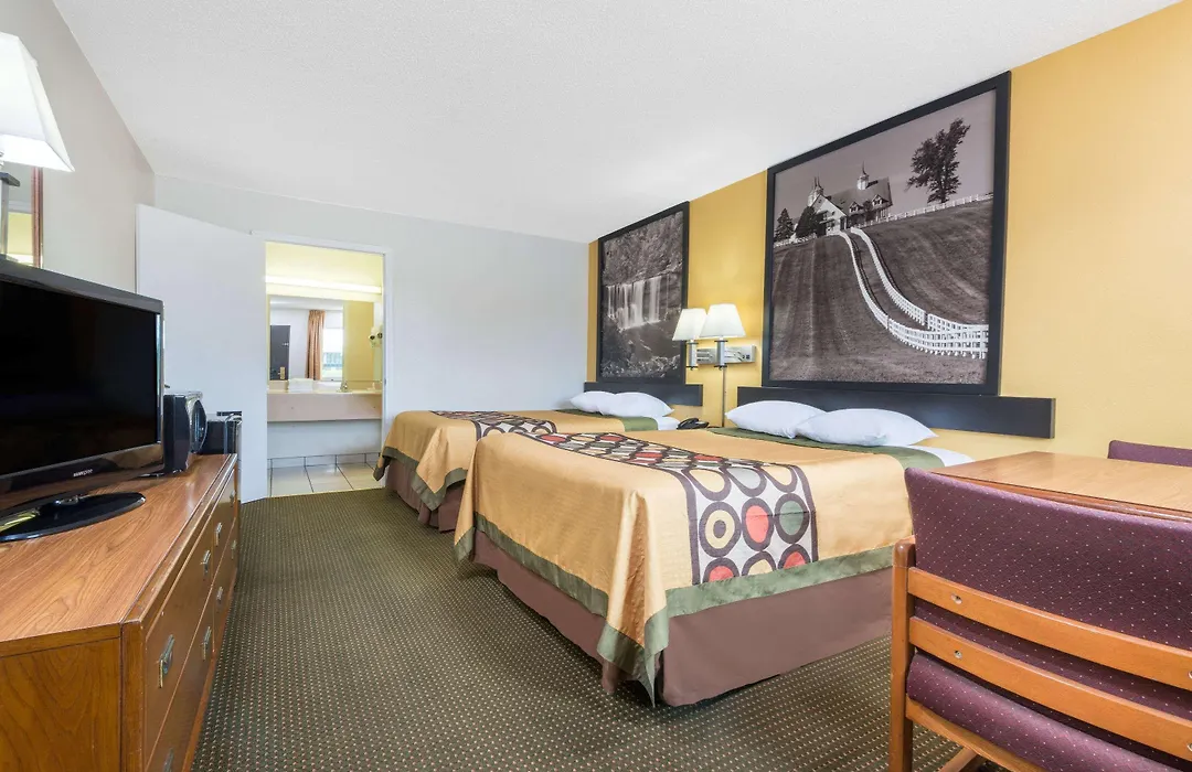Super 8 By Wyndham Williamsburg-1