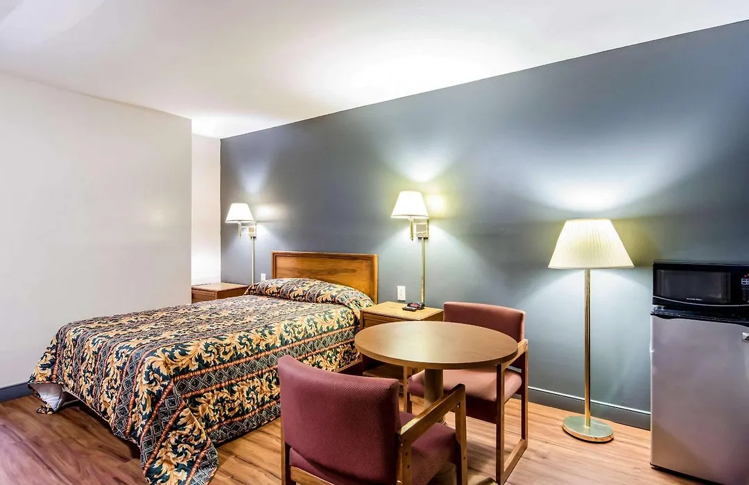 Brentwood Inn Richmond South-1