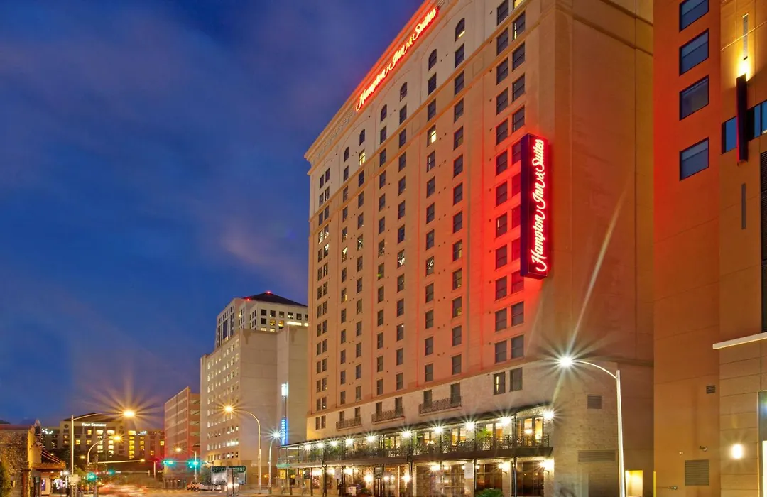 Hampton Inn & Suites Austin - Downtown-1