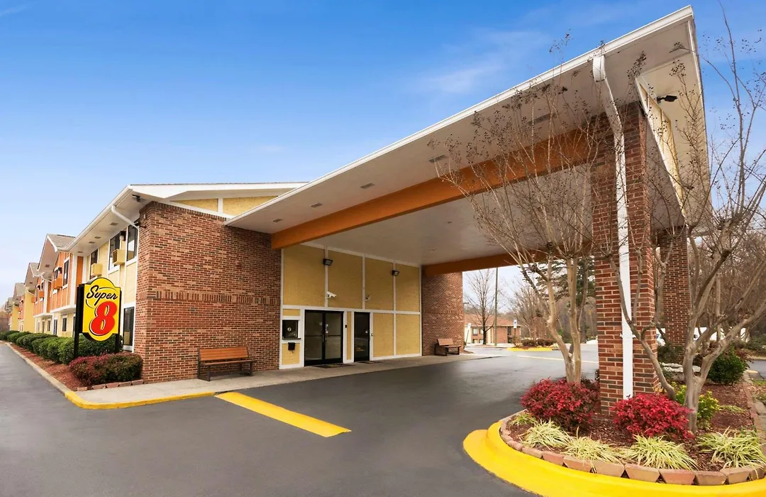 Super 8 By Wyndham Charlotte University-1