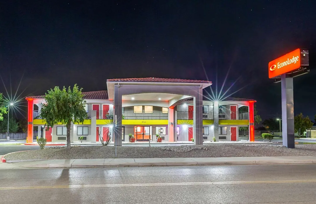 Econo Lodge West - Coors Blvd-1
