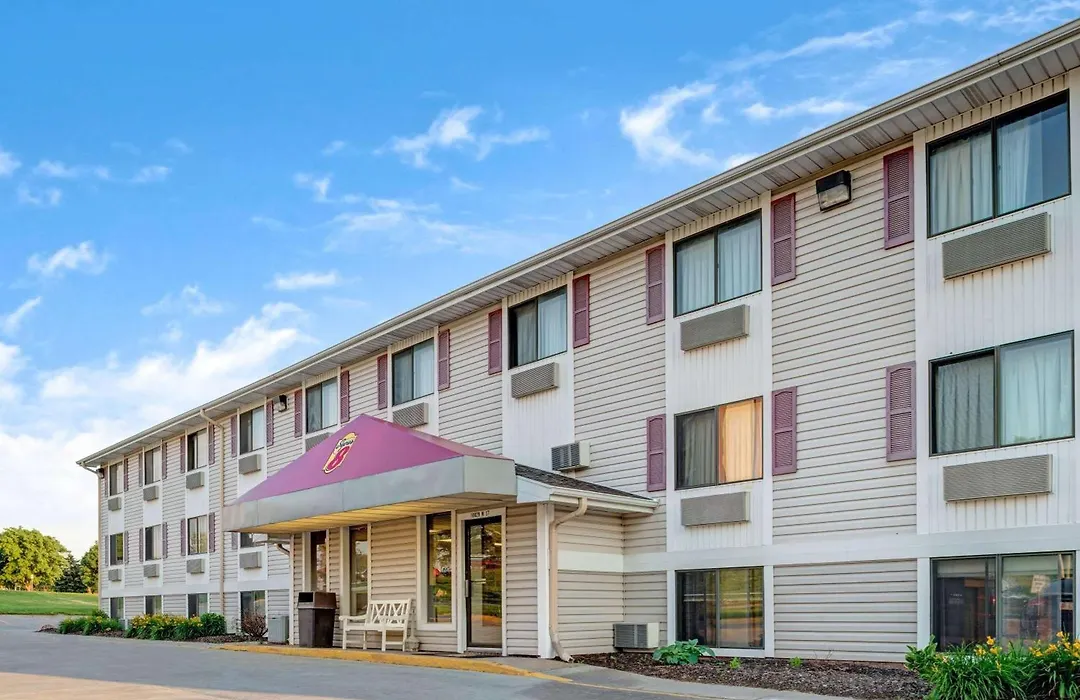 Super 8 By Wyndham Omaha I-80 West-1