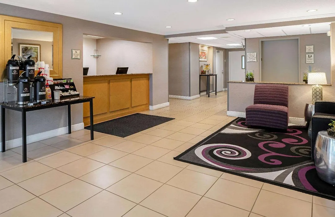 La Quinta By Wyndham Naples East-1