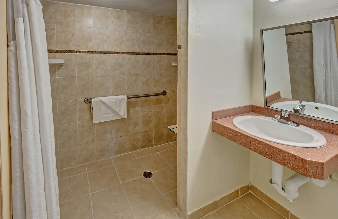 Holiday Inn Hotel Port Of Miami-Downtown By Ihg-1