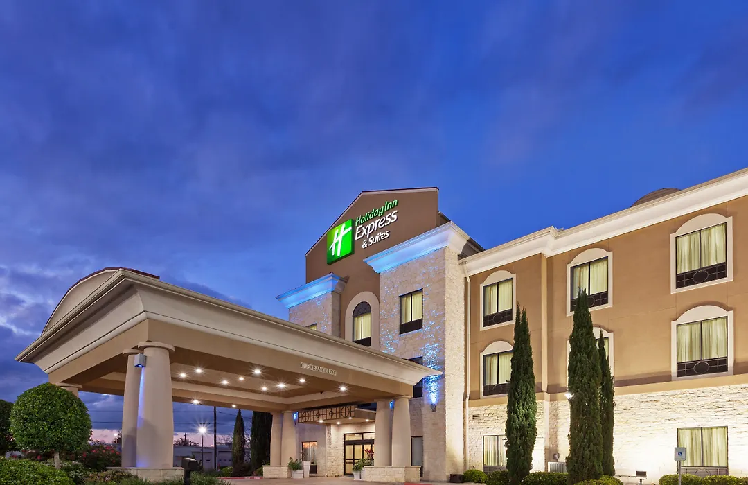 Holiday Inn Express & Suites Victoria By Ihg-1
