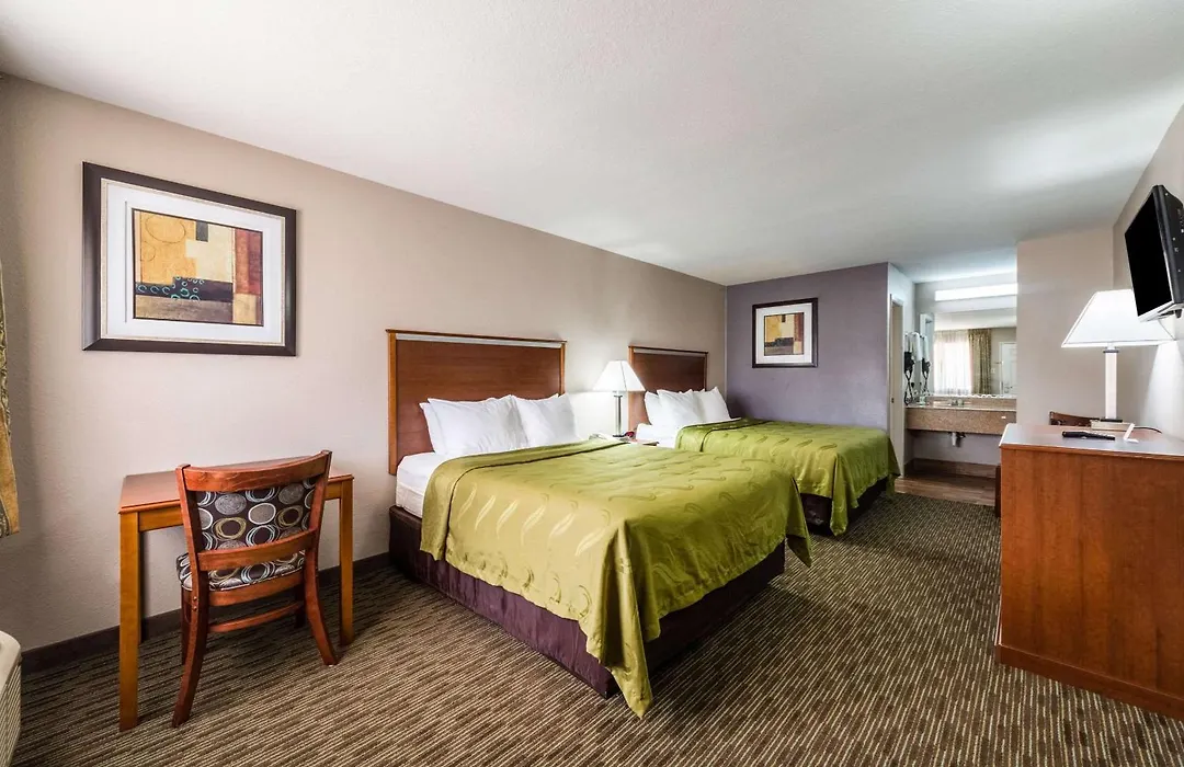 Quality Inn University Near Downtown-1
