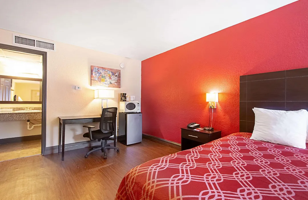 Ramada Limited Clearwater Hotel And Suites-1