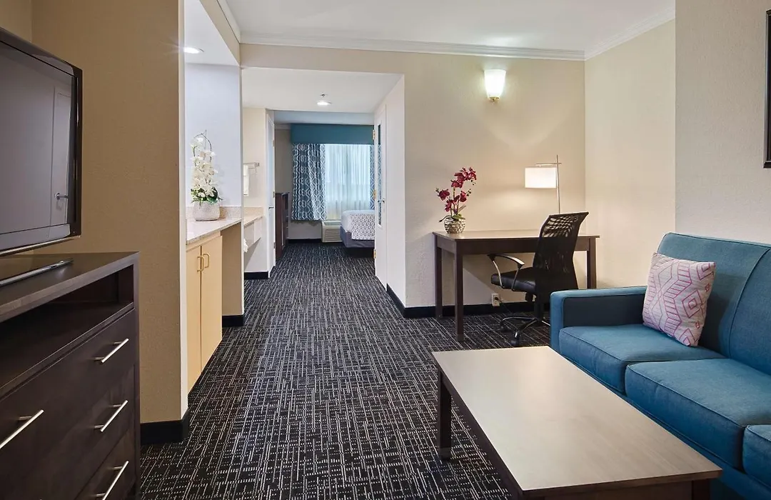 Best Western Fort Myers Inn And Suites-1